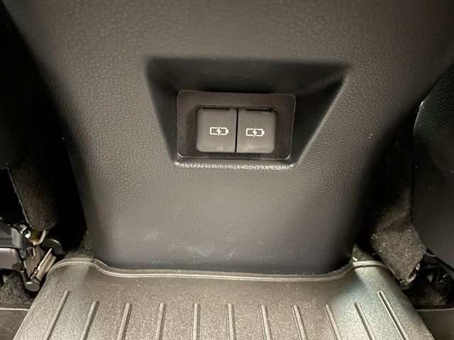 2024 Toyota Venza Limited AWD - 22996391 - 39