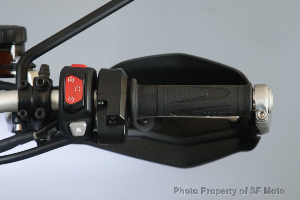 2024 Triumph Scrambler 1200 XE 1 Owner, Only 53 Mi - 22902810 - 29