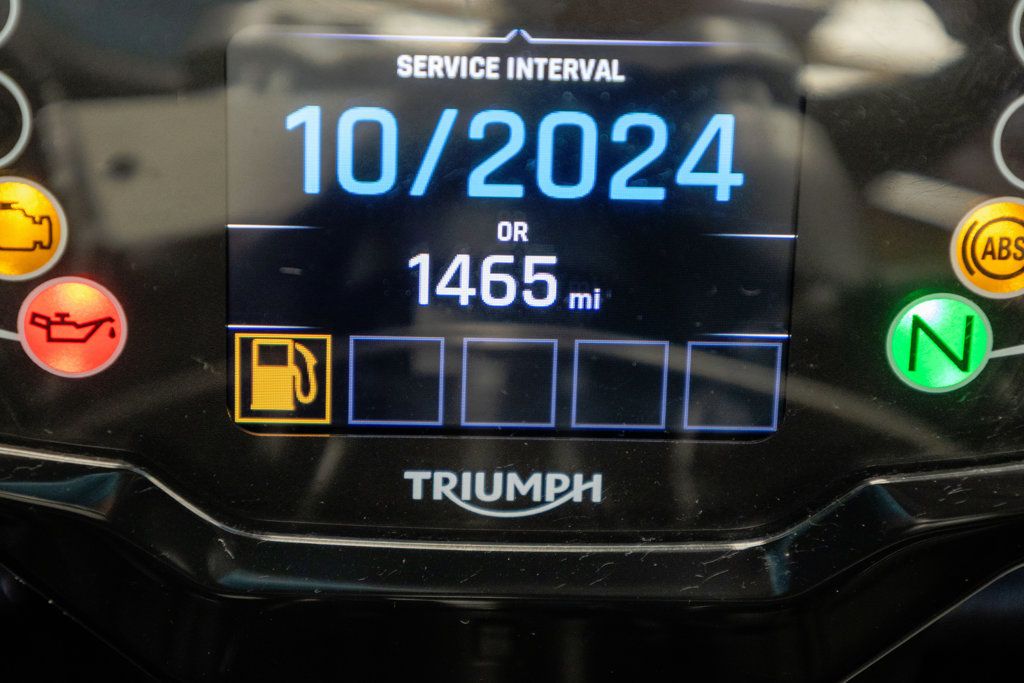 2024 TRIUMPH STREET TRIPLE 765 1-OWNER LOW MILES!!! - 23073487 - 11