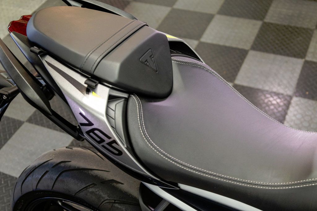 2024 TRIUMPH STREET TRIPLE 765 1-OWNER LOW MILES!!! - 23073487 - 15