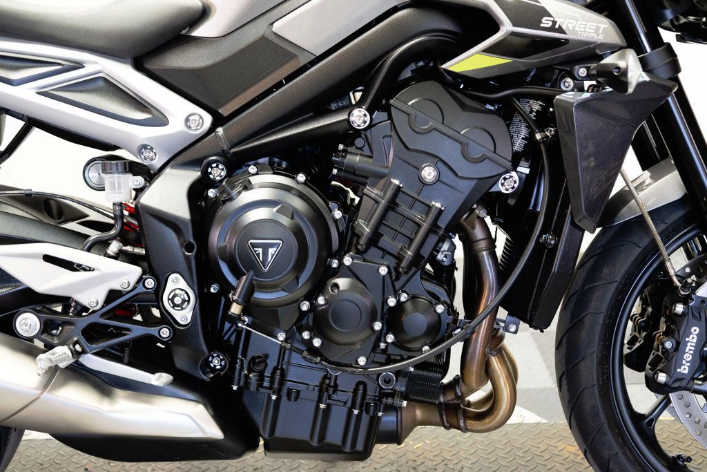 2024 TRIUMPH STREET TRIPLE 765 1-OWNER LOW MILES!!! - 23073487 - 20