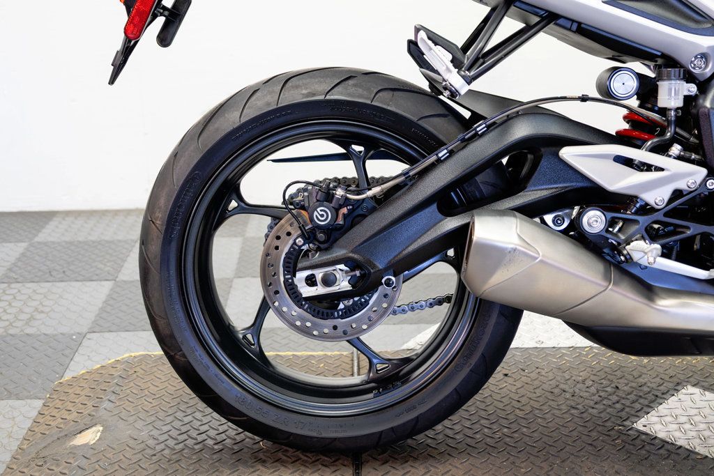 2024 TRIUMPH STREET TRIPLE 765 1-OWNER LOW MILES!!! - 23073487 - 22