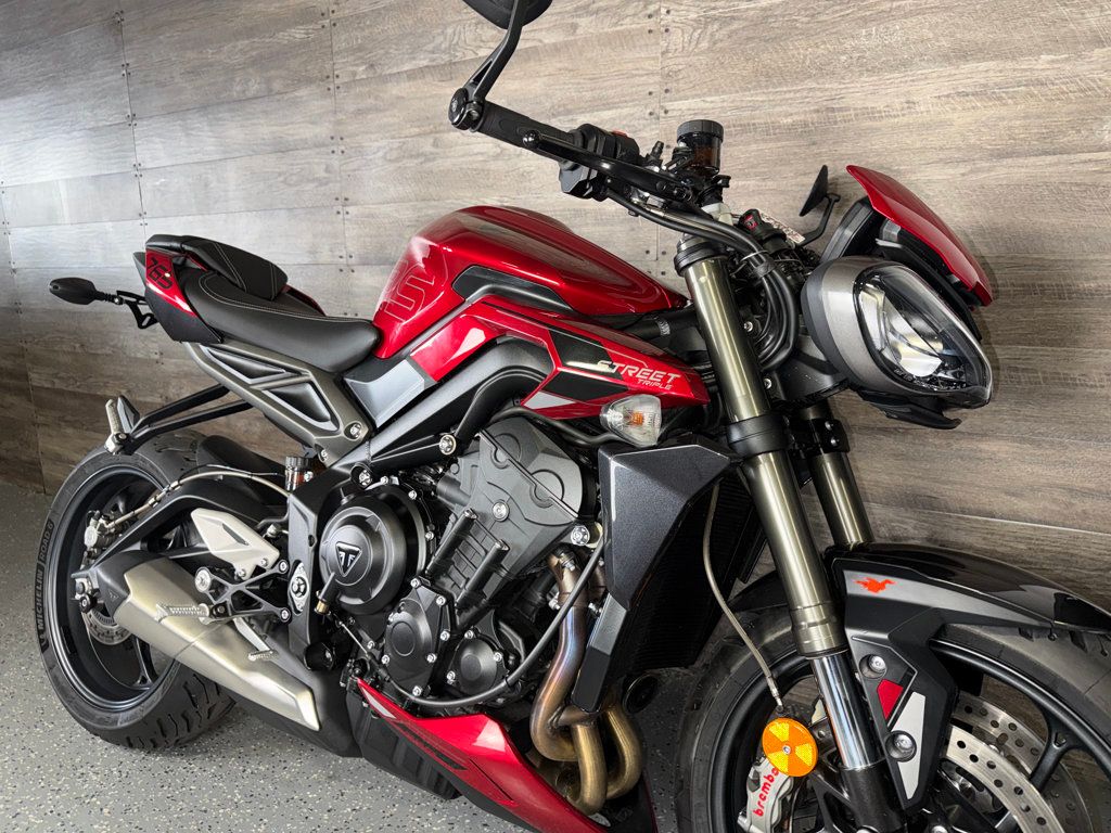 2024 Triumph Street Triple 765 RS One Owner! - 23046672 | Video 2
