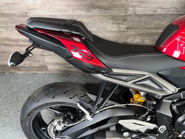 2024 Triumph Street Triple 765 RS One Owner! - 23046672 - 6