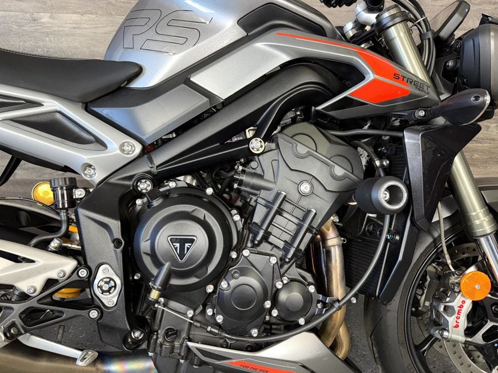 2024 Triumph Street Triple 765 RS SUPER CLEAN! - 22928238 - 4