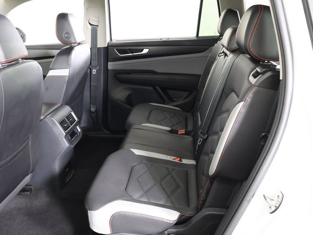 2024 Volkswagen Atlas 2.0T Peak Edition SEL 4MOTION - 23013928 - 39