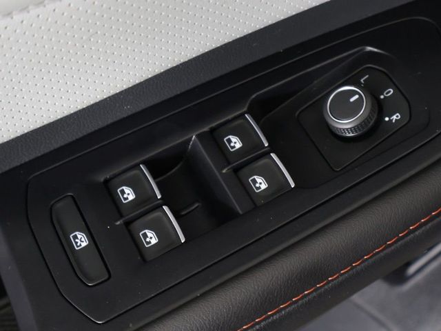 2024 Volkswagen Atlas 2.0T Peak Edition SEL 4MOTION - 23013928 - 45