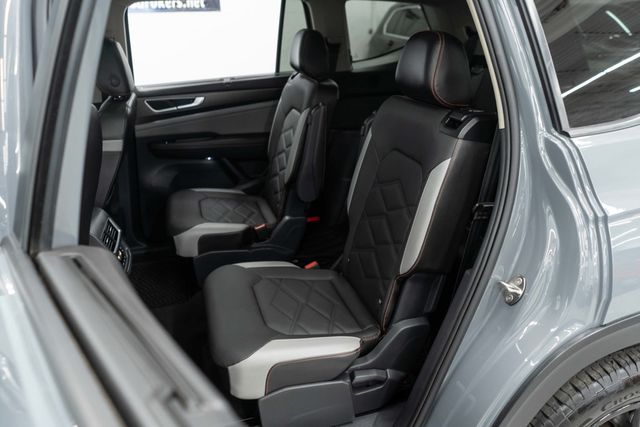 2024 Volkswagen Atlas 2.0T Peak Edition SE w/Technology 4MOTION - 23098341 - 16