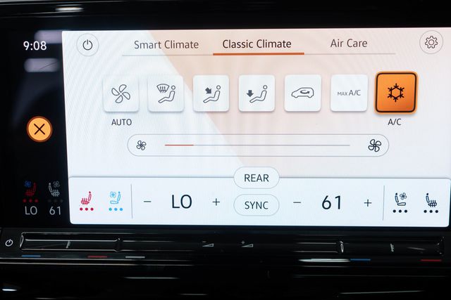 2024 Volkswagen Atlas 2.0T Peak Edition SE w/Technology 4MOTION - 23098341 - 30