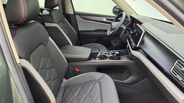 2024 Volkswagen Atlas 2.0T Peak Edition SE w/Technology 4MOTION - 22972373 - 23