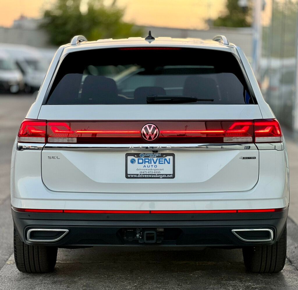 2024 Volkswagen Atlas SEL photo 33