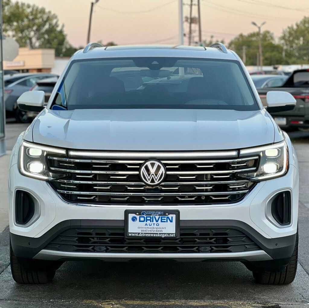 2024 Volkswagen Atlas SEL photo 35