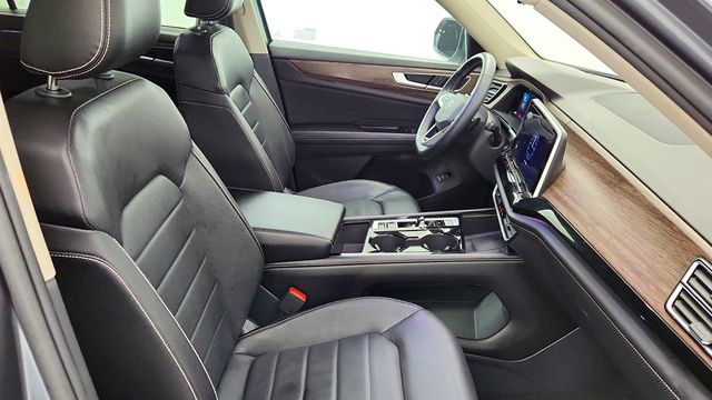 2024 Volkswagen Atlas 2.0T SEL 4MOTION with Adventure Package - 22961978 - 25