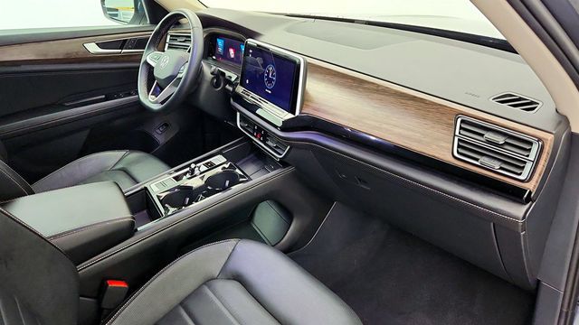 2024 Volkswagen Atlas 2.0T SEL 4MOTION with Adventure Package - 22961978 - 26