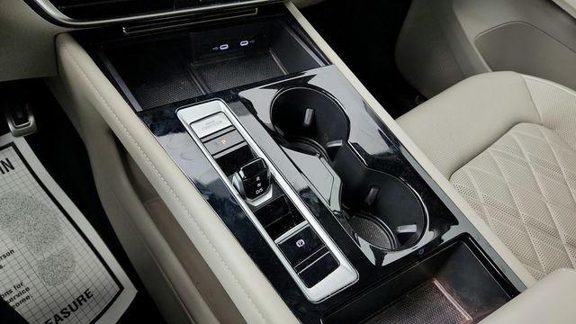 2024 Volkswagen Atlas 2.0T SEL Premium R-Line 4MOTION w/ 2nd-Row Dual Captain's Chairs - 22941468 - 16