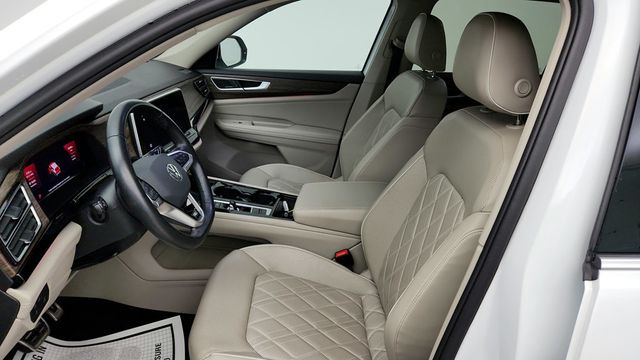 2024 Volkswagen Atlas 2.0T SEL Premium R-Line 4MOTION w/ 2nd-Row Dual Captain's Chairs - 22941468 - 20