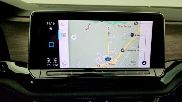 2024 Volkswagen Atlas 2.0T SEL Premium R-Line 4MOTION w/ 2nd Row Dual Captain’s Chairs - 23007507 - 16