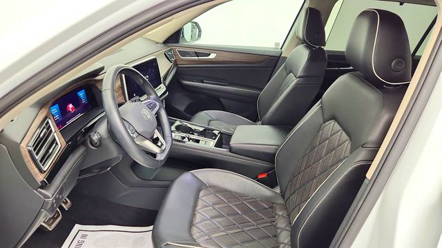 2024 Volkswagen Atlas 2.0T SEL Premium R-Line 4MOTION w/ 2nd Row Dual Captain’s Chairs - 23007507 - 18