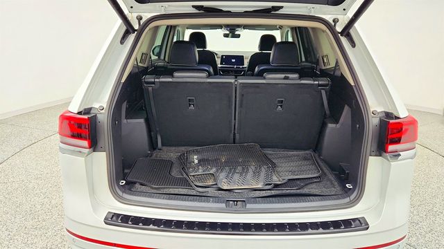 2024 Volkswagen Atlas 2.0T SEL Premium R-Line 4MOTION w/ 2nd Row Dual Captain’s Chairs - 23007507 - 20