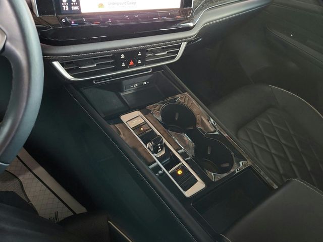 2024 Volkswagen Atlas 2.0T SEL Premium R-Line 4MOTION w/Towing Essentials & Protection - 22935890 - 15