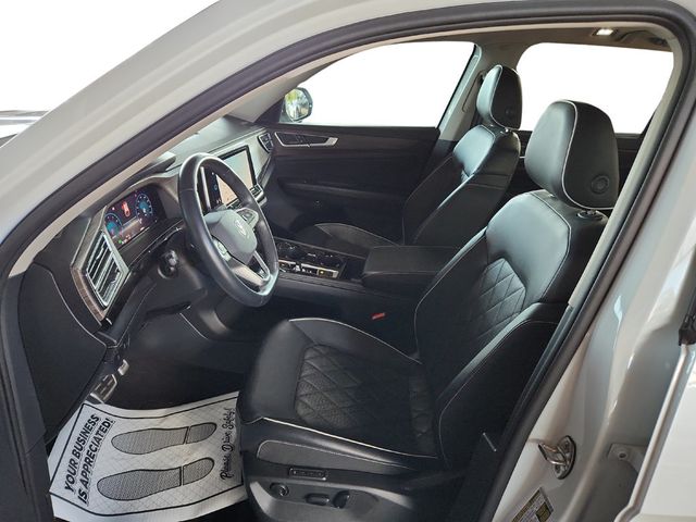 2024 Volkswagen Atlas 2.0T SEL Premium R-Line 4MOTION w/Towing Essentials & Protection - 22935890 - 18