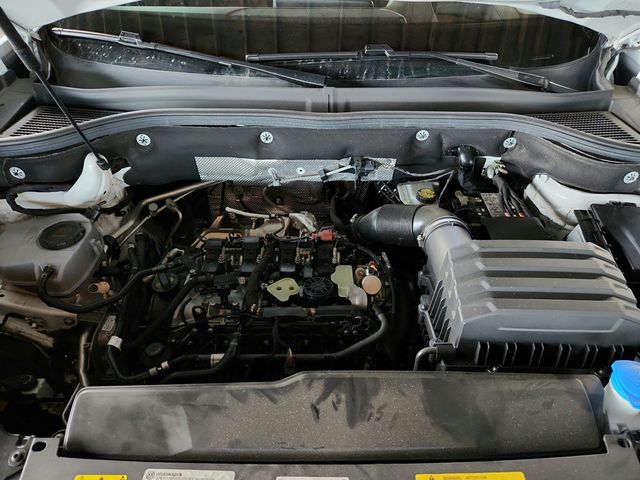 2024 Volkswagen Atlas 2.0T SEL Premium R-Line 4MOTION w/Towing Essentials & Protection - 22935890 - 25