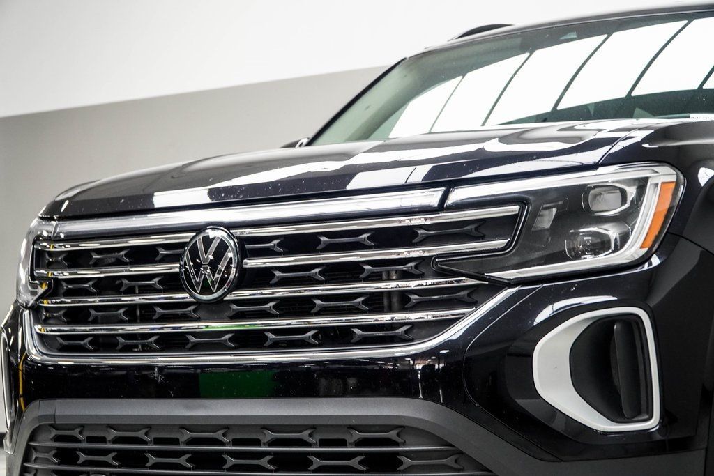 2024 Volkswagen Atlas SE Technology photo 2
