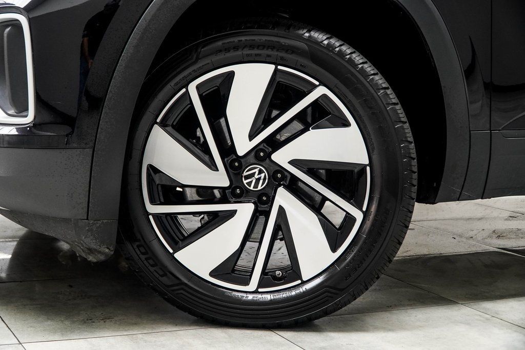 2024 Volkswagen Atlas SE Technology photo 3