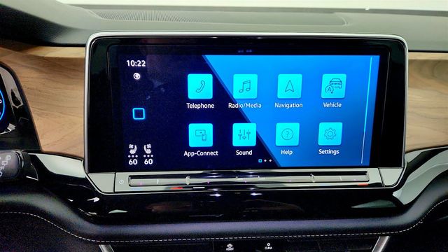 2024 Volkswagen Atlas 2.0T SE w/Technology 4MOTION w/ Adventure Package - 23081753 - 17