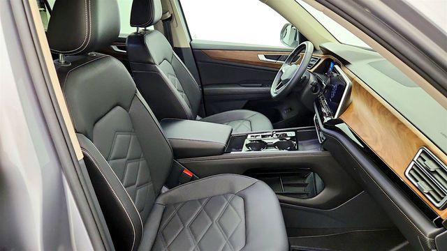 2024 Volkswagen Atlas 2.0T SE w/Technology 4MOTION w/ Adventure Package - 23081753 - 22