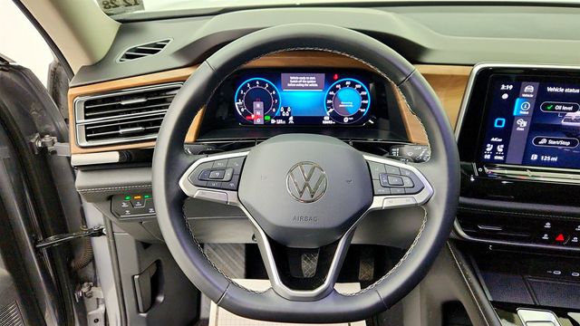 2024 Volkswagen Atlas 2.0T SE w/Technology 4MOTION w/ Panoramic Sunroof & 20'' Wheels - 23000909 - 13