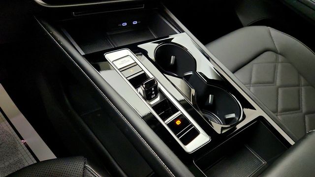 2024 Volkswagen Atlas 2.0T SE w/Technology 4MOTION w/ Panoramic Sunroof & 20'' Wheels - 23000909 - 16