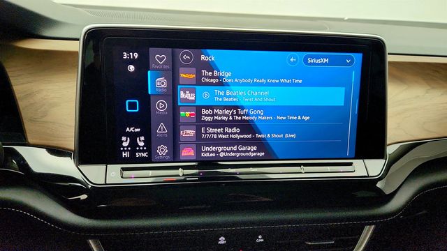 2024 Volkswagen Atlas 2.0T SE w/Technology 4MOTION w/ Panoramic Sunroof & 20'' Wheels - 23000909 - 18