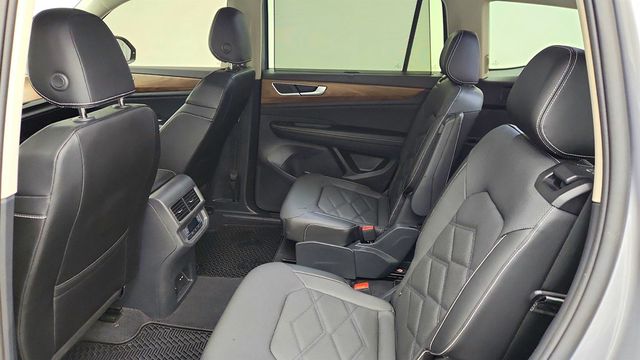 2024 Volkswagen Atlas 2.0T SE w/Technology 4MOTION w/ Panoramic Sunroof & 20'' Wheels - 23000909 - 20