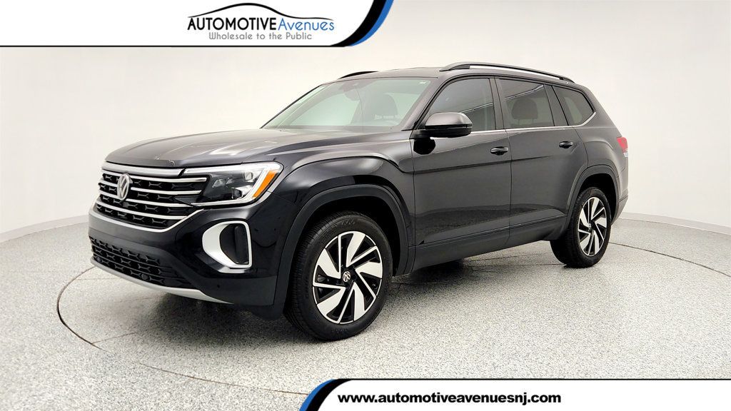 2024 Volkswagen Atlas 2.0T SE w/Technology and 2nd-Row Dual Captain's Chairs - 22970865 | Video 1