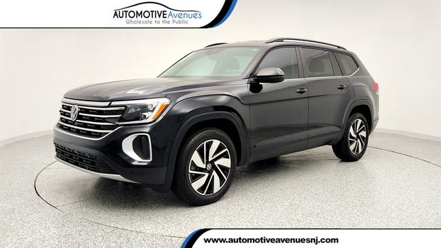 2024 Volkswagen Atlas 2.0T SE w/Technology and 2nd-Row Dual Captain's Chairs - 22970865 - 0