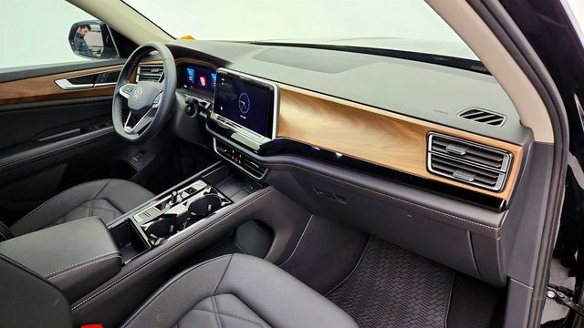 2024 Volkswagen Atlas 2.0T SE w/Technology and 2nd-Row Dual Captain's Chairs - 22970865 - 24