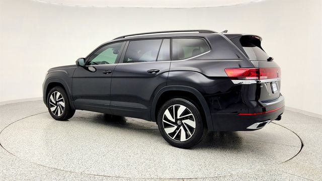 2024 Volkswagen Atlas 2.0T SE w/Technology and 2nd-Row Dual Captain's Chairs - 22970865 - 6