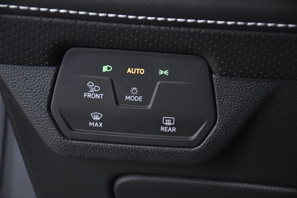 2024 Volkswagen Atlas 2.0T SE w/Technology FWD - 23099015 - 29