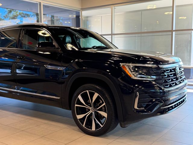2024 Volkswagen Atlas Cross Sport 2.0T SEL Premium R-Line 4MOTION's photo