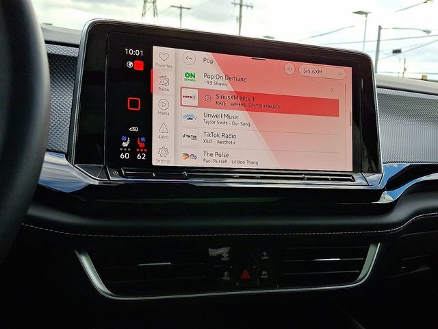 2024 Volkswagen Atlas Cross Sport 2.0T SEL Premium R-Line 4MOTION - 22944750 - 17