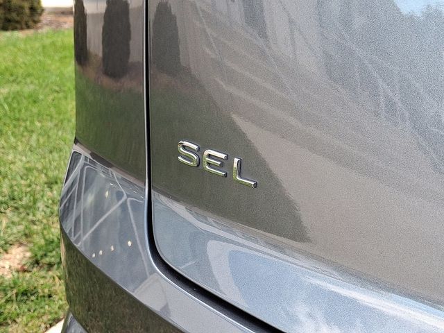 2024 Volkswagen Atlas Cross Sport 2.0T SEL Premium R-Line 4MOTION - 22944750 - 29