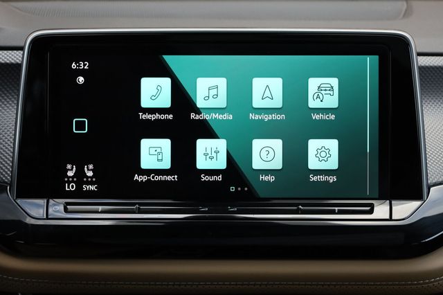 2024 Volkswagen Atlas Cross Sport 2.0T SEL R-Line 4MOTION - 23002219 - 45