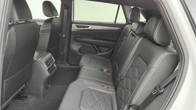 2024 Volkswagen Atlas Cross Sport 2.0T SE w/Technology - 22942762 - 17