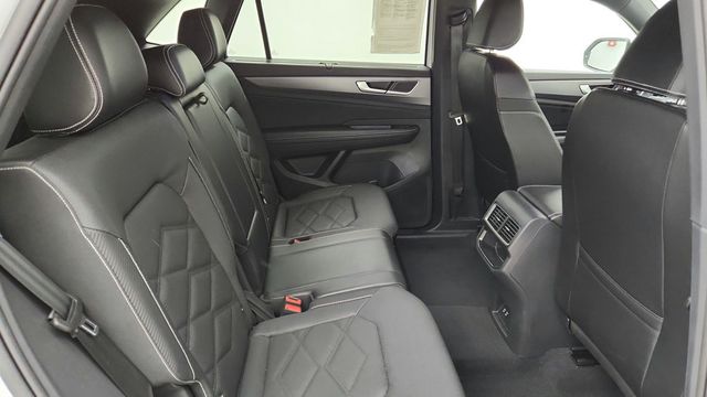 2024 Volkswagen Atlas Cross Sport 2.0T SE w/Technology - 22942762 - 19