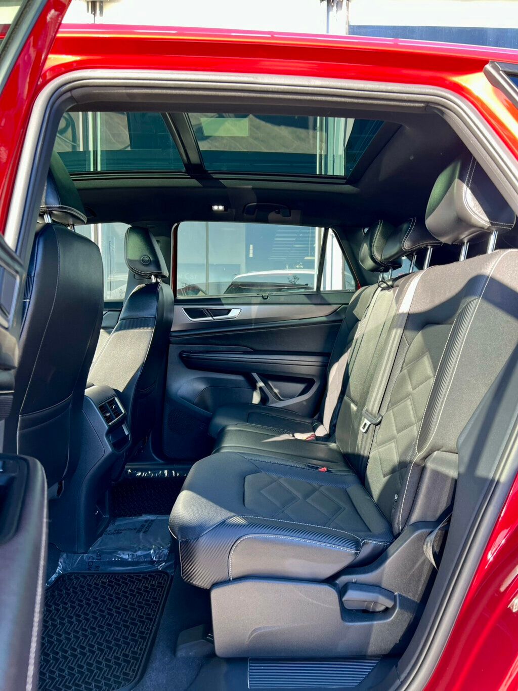 2024 Volkswagen Atlas Cross Sport 2.0T SE w/Technology 4MOTION - 22959213 - 14