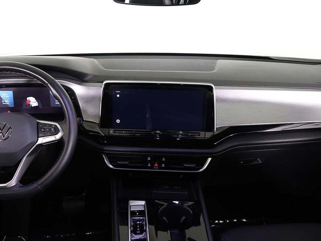 2024 Volkswagen Atlas Cross Sport 2.0T SE w/Technology 4MOTION - 22941807 - 35