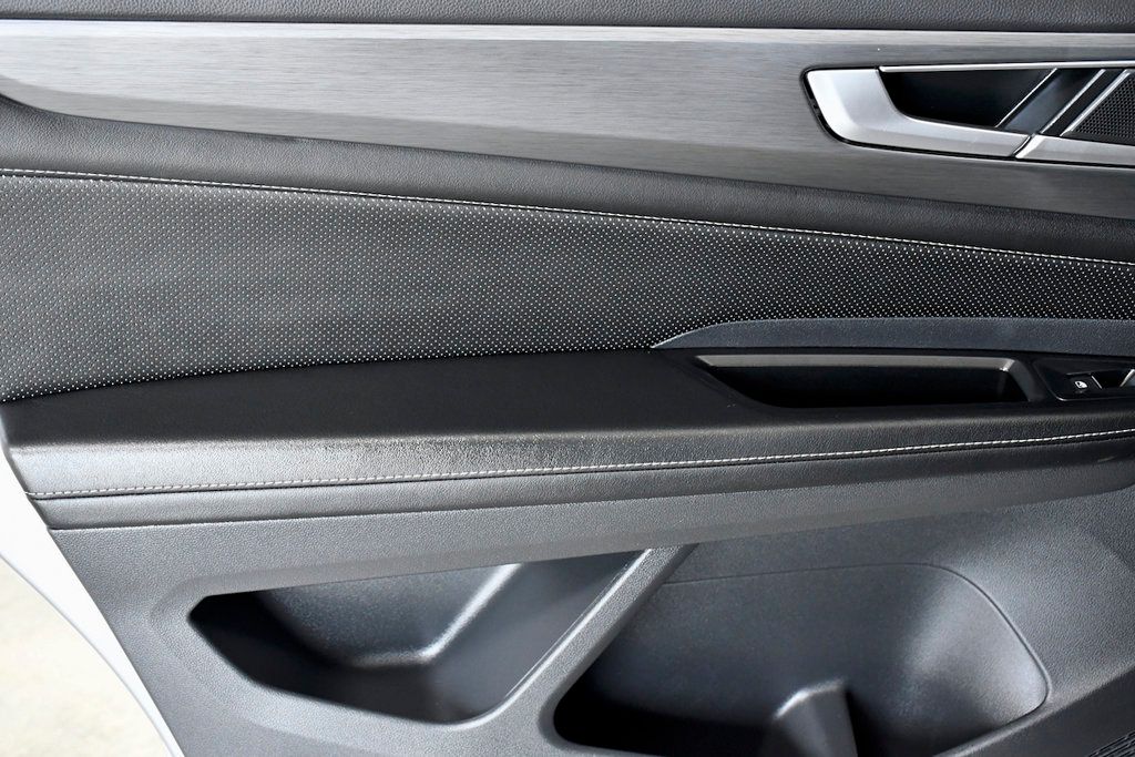 2024 Volkswagen Atlas Cross Sport 2.0T SE w/Technology FWD - 22880927 - 7