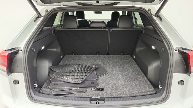 2024 Volkswagen Atlas Cross Sport 2.0T SE w/Technology FWD - 22942762 - 18