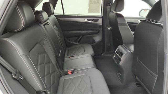 2024 Volkswagen Atlas Cross Sport 2.0T SE w/Technology FWD - 22942762 - 19